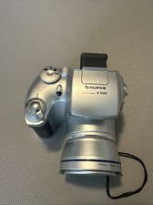 FujiFilm Fine Pix S3100 Digital Camera With Camera