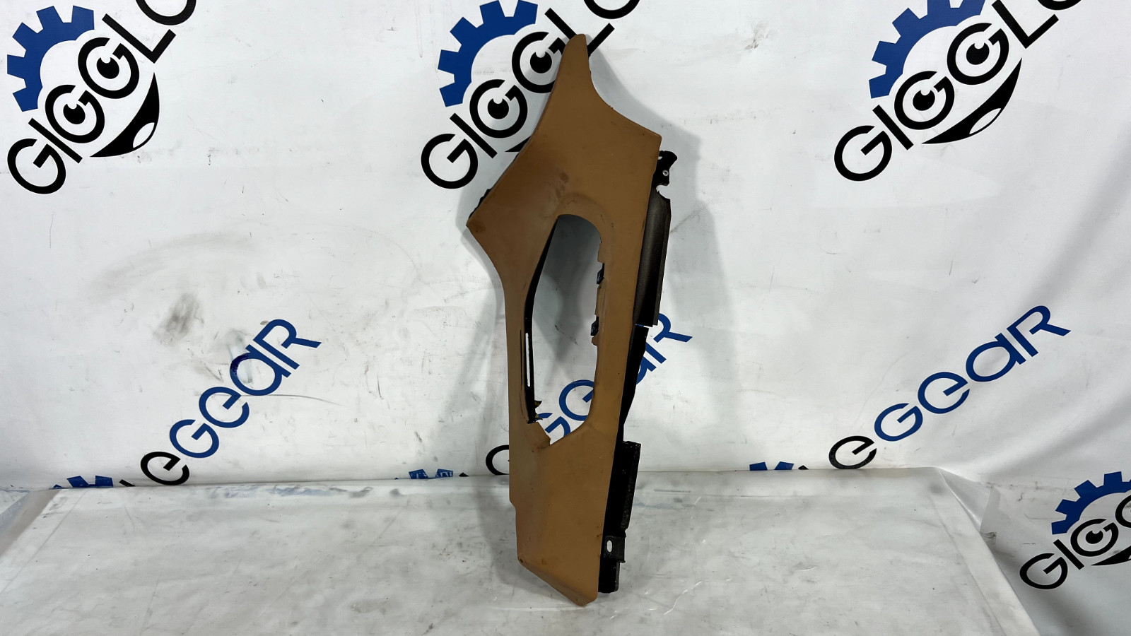 2011 ASTON MARTIN VANTAGE V8 REAR RIGHT MOULDING  6G33-312B10-AD