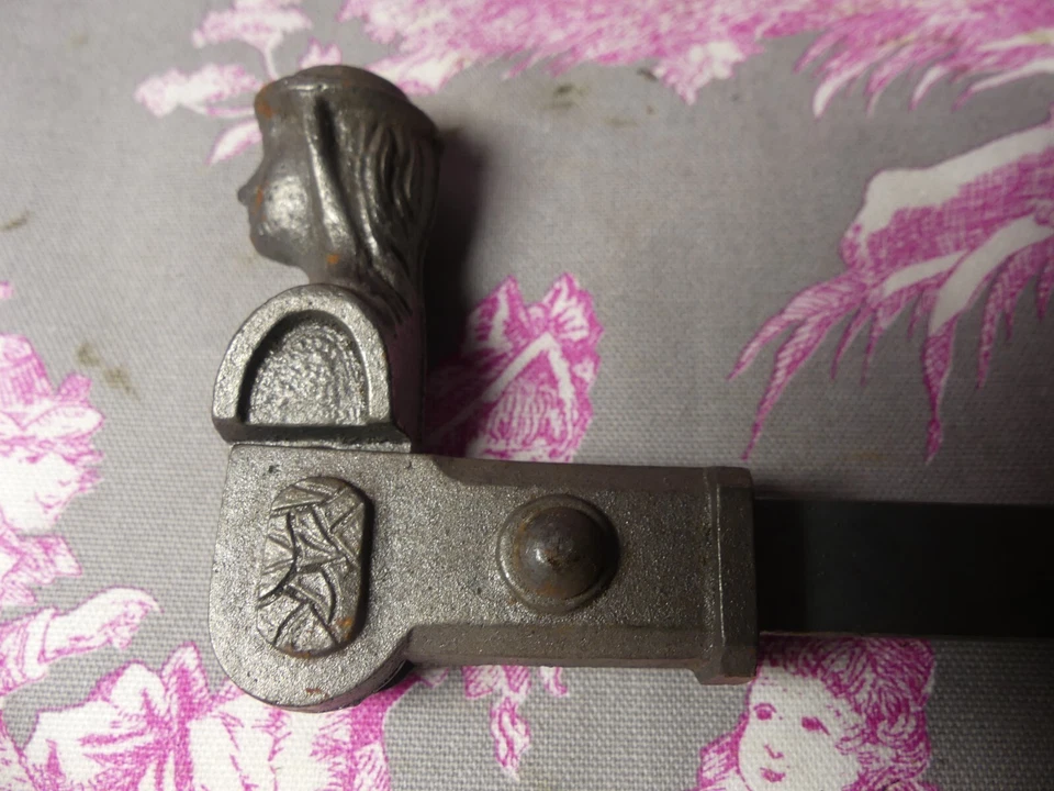 4 ANCIENS LOQUETS BLOQUE BLOC VOLET GÂCHE FERRONNERIE FONTE ARRET DE FENÊTRE - Photo 3/4