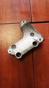 BMW 1 3 5ER E60N E81 E87 E90 E91 KLIMAKOMPRESSOR LICHTMASCHINENHALTER 7505980