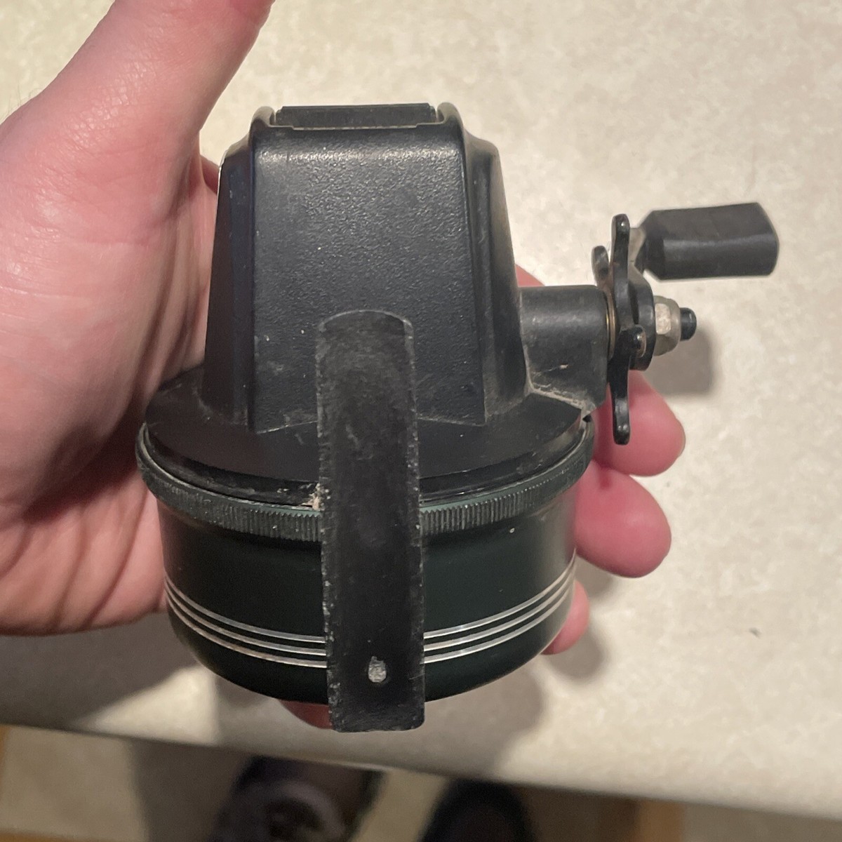Moulinet de pêche vintage Johnson Graphite Sabra 545 spin