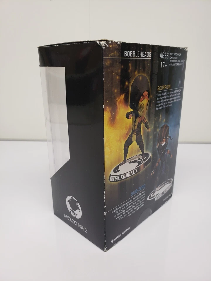 Mortal Kombat X Scorpion 6" Exclusive Arcade Block Bobblehead - Imagem 3 de 4