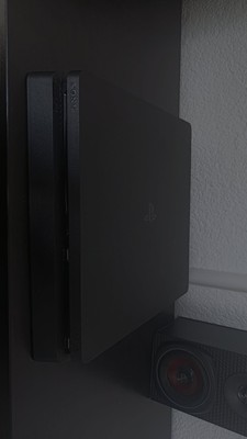 Sony PlayStation 4 Slim 500GB Spielkonsole - Schwarz (CUH-2216A)