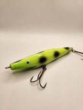 7in Odyssey Pig Chartreuse And Black Dot Muskie Jerkbait
