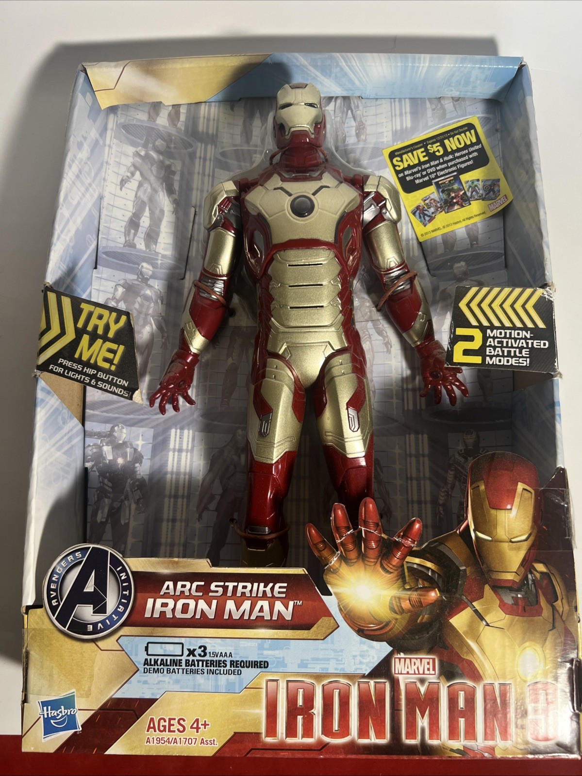 New Hasbro Marvel Iron Man 3 Sonic Blasting 12" Action Figur