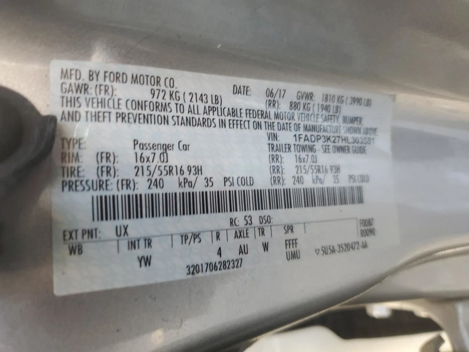 Apoio de braço Ford Focus 2017 somente preto usado OEM 4DR HTBK 46000 milhas F1EZ58045A36HB - Imagem 2 de 4