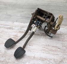 1996- 2004 Ford Mustang Clutch Brake Manual Pedal Assembly New Pedal Pads 1996- 2004 Ford Mustang Clutch Brake Manual Pedal Assembly New Pedal Pads