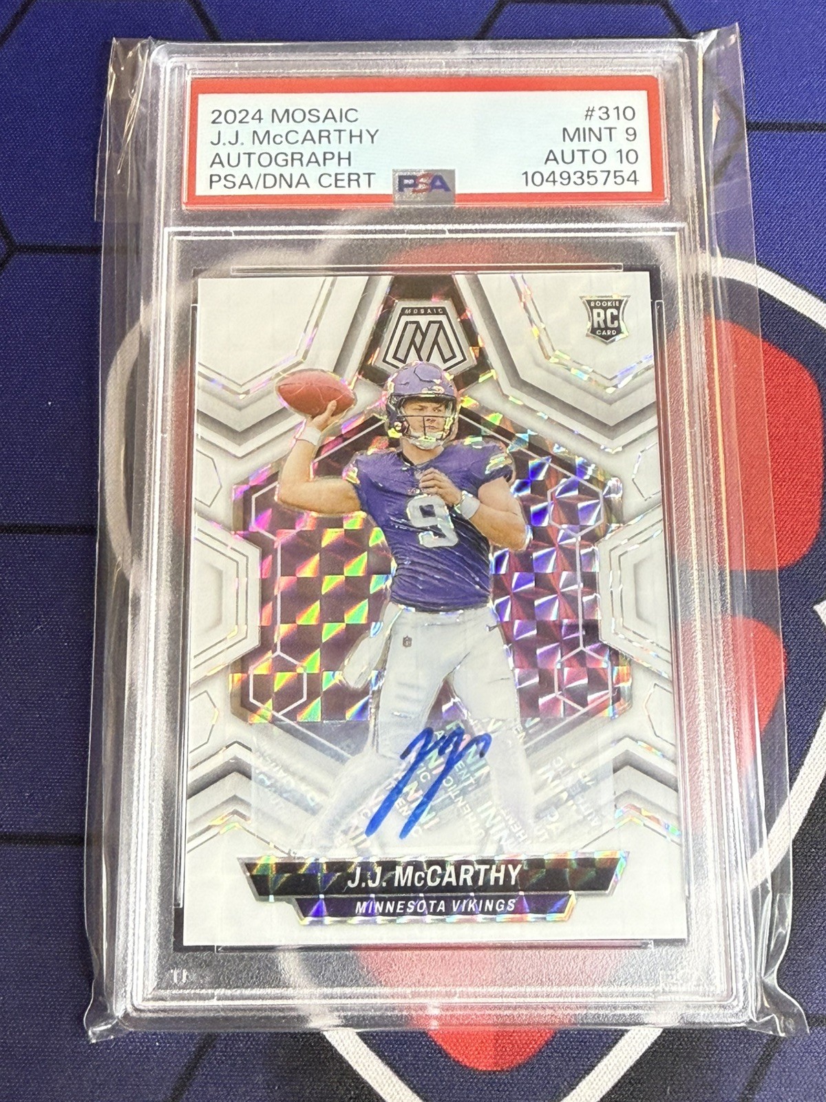 2024 PANINI MOSAIC AUTO #310 JJ MCCARTHY ROOKIE RC PSA 9