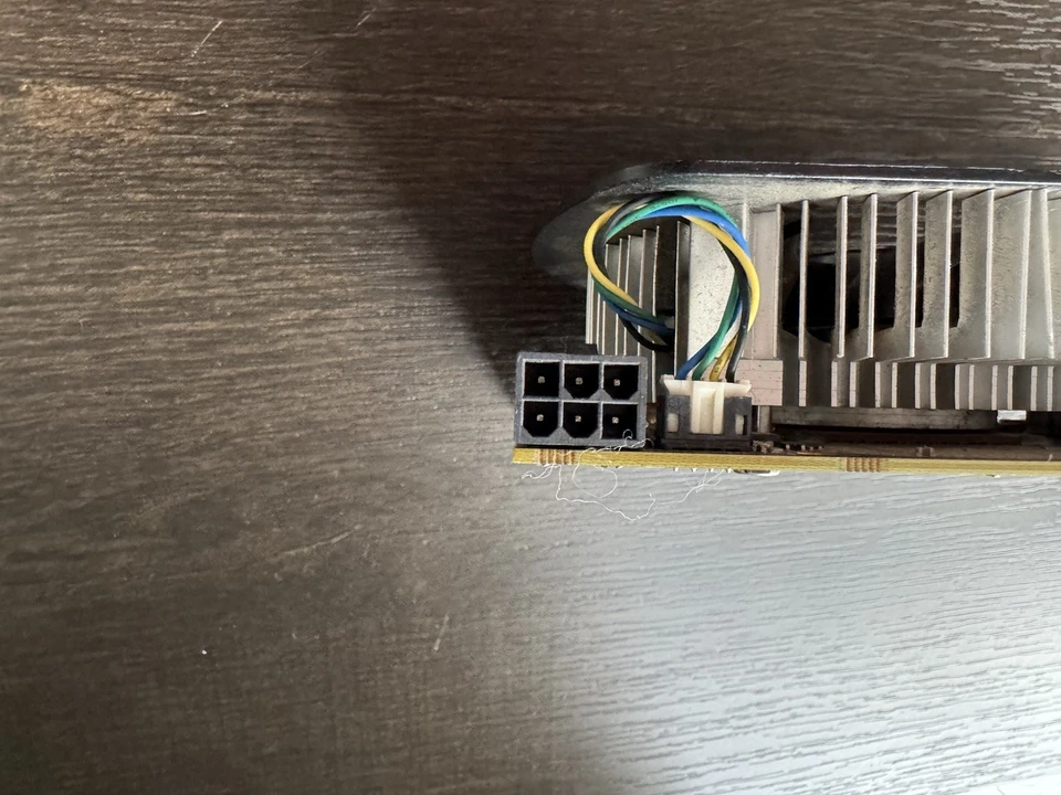 HP NVIDIA GTX 1060 3GB Graphics Card No Display Fans Spin For parts/repair - Image 4 of 4