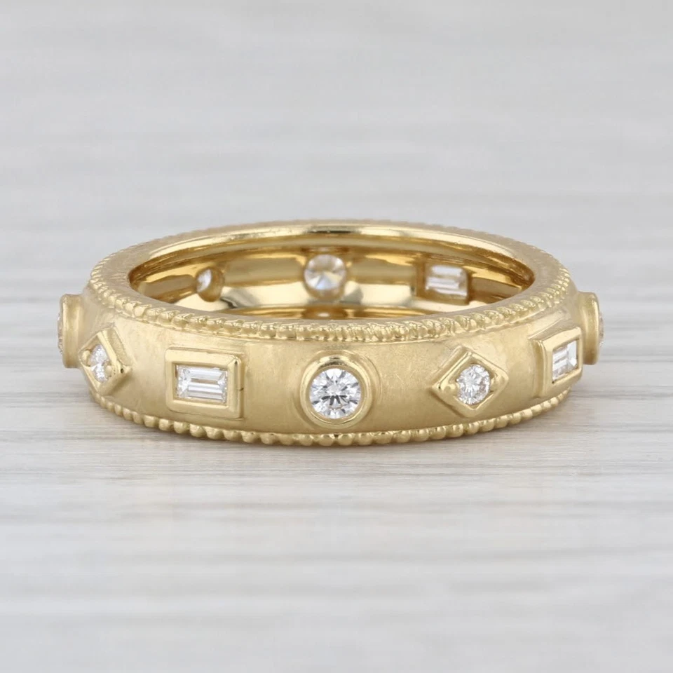 Anillo de eternidad de diamantes Penny Preville de oro amarillo de 18 k talla 6 banda nupcial apilable Foto 2 de 4