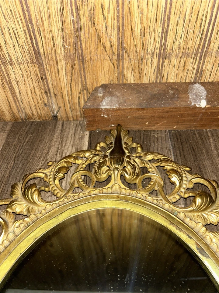 Espejo ovalado vintage de latón Foto 4 de 4