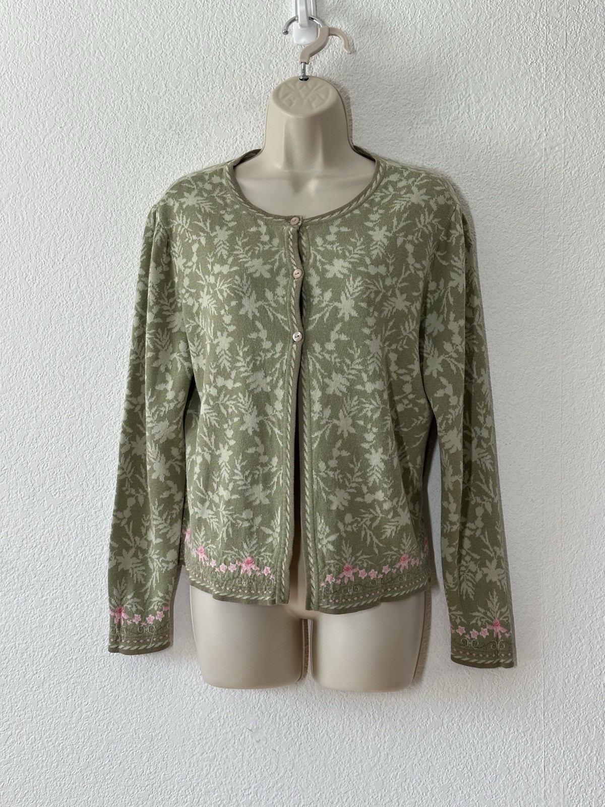 Pendleton Womens Size M Green Floral 3 Button Cardigan W/Pink Flowers Cottagecor