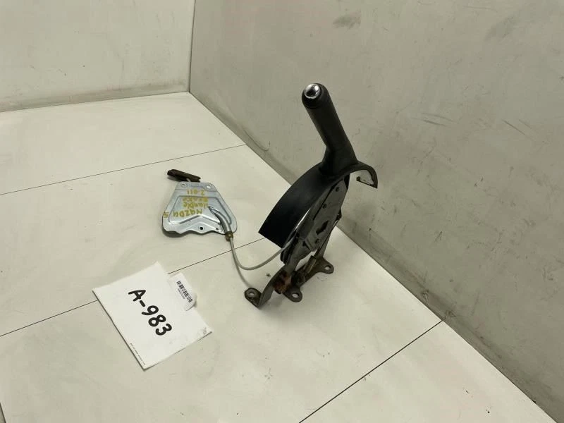 Freio de mão 2012 Mazda 5 Sport estacionamento de emergência fabricante de equipamento original+ - Imagem 2 de 4