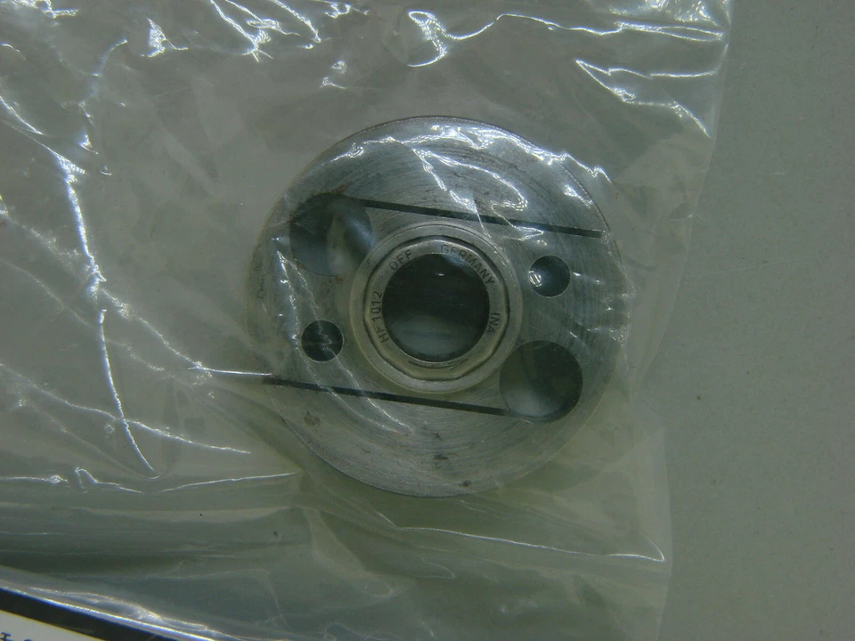 MINIATURE AIRCRAFT USA MA 128-106 CENTRIFUGAL CLUTCH W/ 10MM TORRINGTON - Image 2 of 3