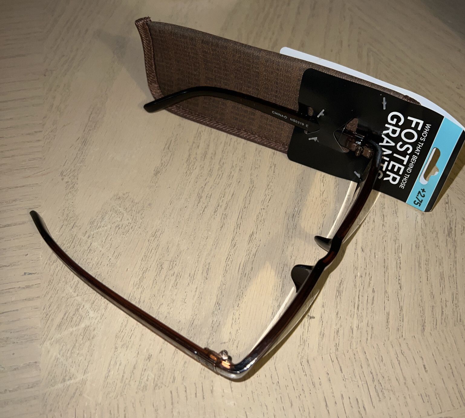 FOSTER GRAND READING GLASSES +2.75 W/ MATCHING SOFT CASE