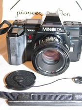 MINOLTA MAXXUM AF 50mm 1:1.7 LENS w/ Maxxum 7000 SLR camera
