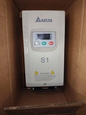 New DELTA VFD022S43U FREQUENCY CONVERTER VFD-S SERIES 3 HP 2.2 KW 460 VAC 3-PHAS