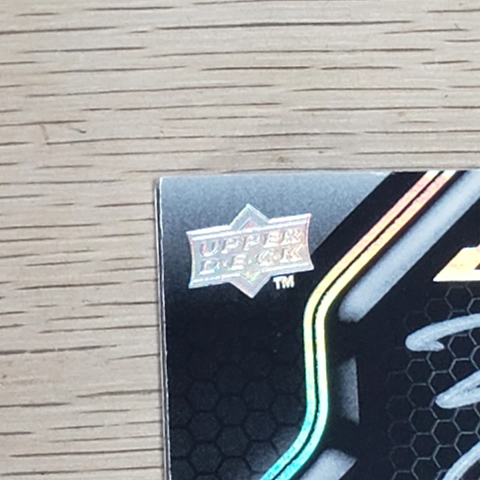 2008-09 UD черный Эрик Гордон Клипперс 2 нашивки на карточке автограф RC #48 SP 15/99 - Изображение 2 из 4