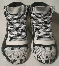 Adidas Marquee Boost EF1230 Men's Basketball Shoes Sneakers Size 8.5