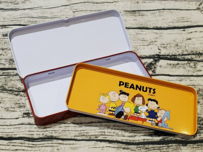 SNOOPY PEANUTS Pencil Case Pen Box Cute FRIENDS Tin Gift 70th Years Special  New
