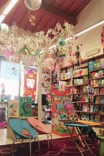 Libreria La Vela (Bookstore), Viareggio, Italy --POSTCARD