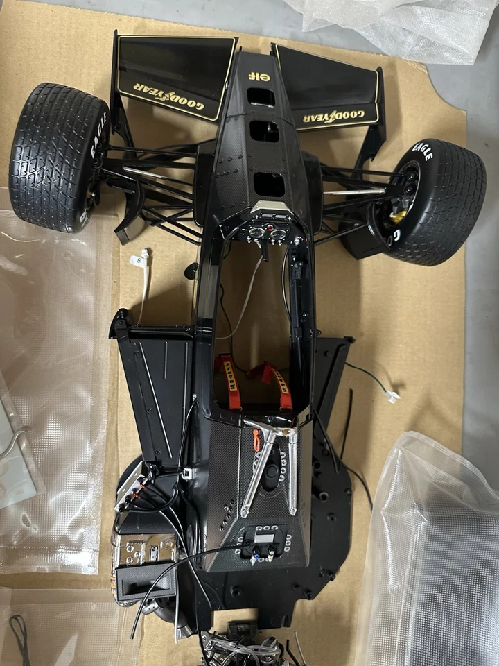 Lotus Renault 97T 1/8 Altaya Ayrton Senna 1-76 Montata - Immagine 2 di 4