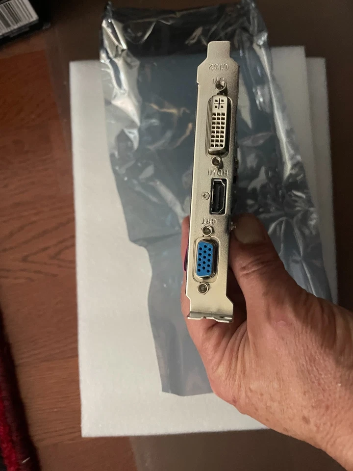 Galaxy GeForce 210 512MB DDR-2 PCI-E Graphics Card (HDMI, DVI&VGA)- 21GFE4HX2HUN - Image 3 of 3