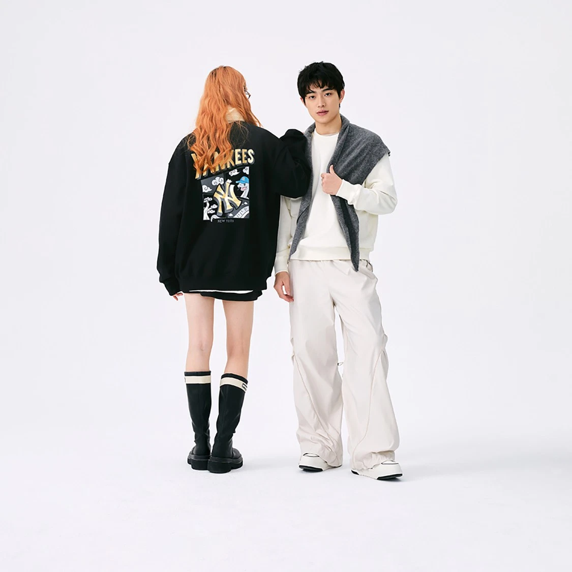 Printed Pattern Solid Color Loose Fit Crewneck Warm Sweatshirt Unisex Cream