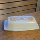Vtg 1970s Pyrex Butter Dish with Lid Butterfly Gold 17-B EXCELLENT CONDITION