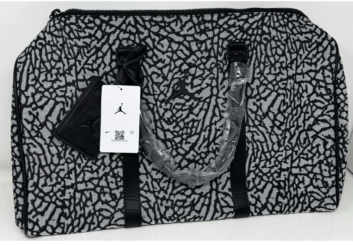 Jordan Icon Duffle Bag Luggage Cement Monogram (25L) MM0978