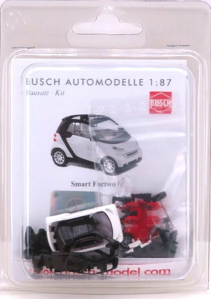 BUSCH Fahrzeugmodell Bausatz 1:87/H0 Kit, Smart Fortwo 07, weiß/schwarz #60202 - Bild 2 von 2