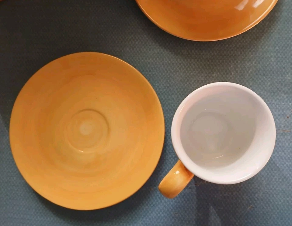 Juego de platillos taza de café capuchino mostaza: Sociedad de café de Tailandia/nuevo en caja Foto 2 de 4