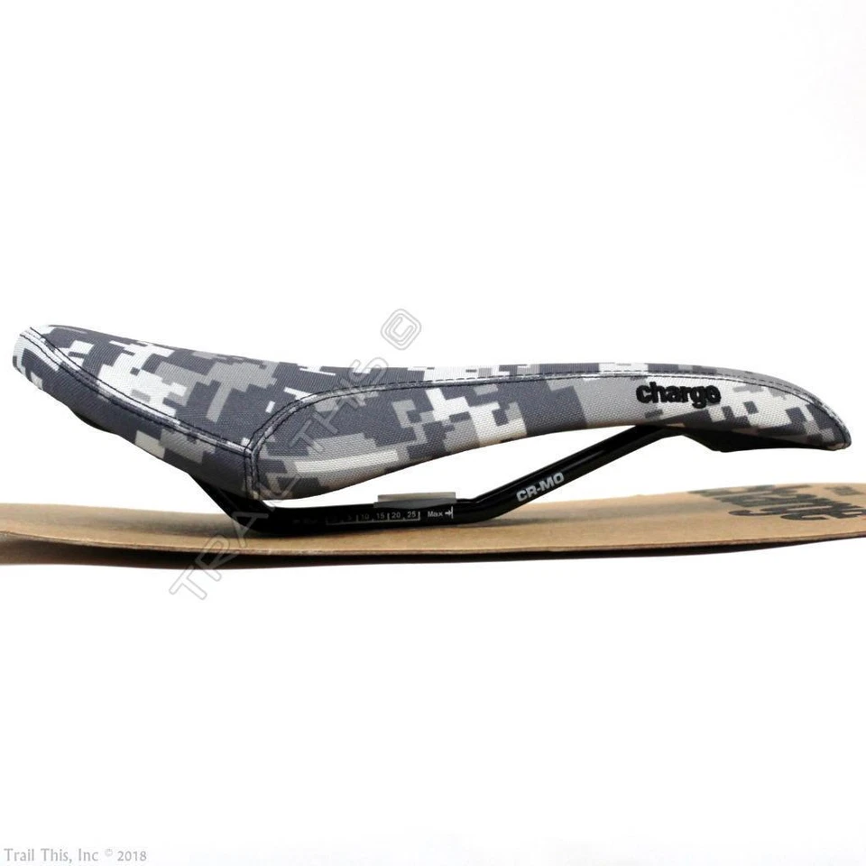 Sillín de bicicleta de carga cuchara Digi camuflado para bicicleta de carretera/MTB camuflaje digital Foto 3 de 4