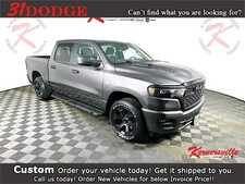 2026 Ram 1500 Black Express Crew Cab 4x4 HEMI GT Exhaust