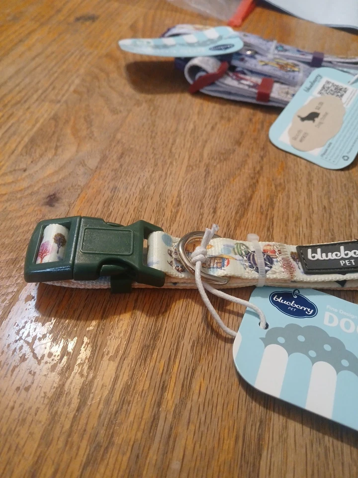 Collar mediano Blueberry Pet perro hasta 50 Ib. Avión Tema Blanco Nuevo Foto 2 de 4