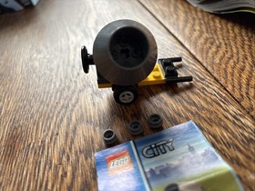 LEGO City: Builder (5610) Missing Box.