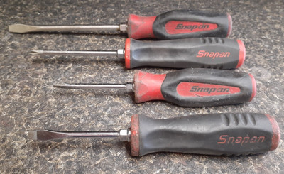(RI4) Snap-On 4 Piece Screwdriver Set Red Soft Grip Handle