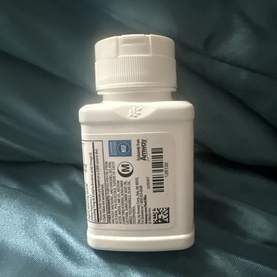 Cápsulas blandas Nutrilite Omega 30 Foto 2 de 4