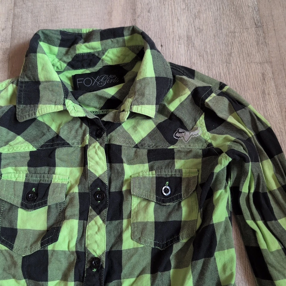 Camisa con botones de manga larga a cuadros verde para niñas Fox talla S Foto 2 de 4