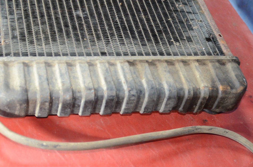 1968-71 GM Harrison Radiator Tank Code AM Date F 3 Core A body 2-3/4 ...