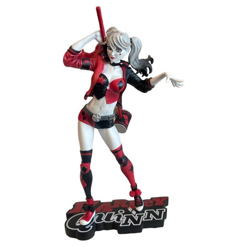 DC Direct Harley Quinn Red White & Black 1/10 Statue Philip Tan - Picture 15 of 20