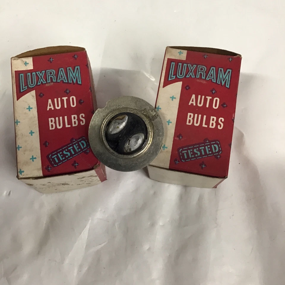Headlight Bulbs 50/40W No. 414 NOS Austin Daimler Singer Rolls Standard Morgan - Image 3 of 3