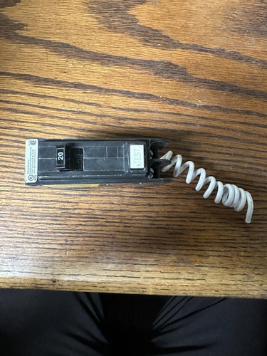 QBHGFT1020 Eaton Cutler Hammer 22KAIC GFCI Circuit Breaker 1P 20A - 第 2/3 張圖片