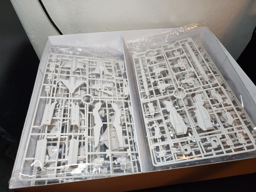 SQUARE ENIX NieR:Automata Flight Unit Ho229 Type-B & 2B YoRHa No.2 Type B Kit - Picture 2 of 3