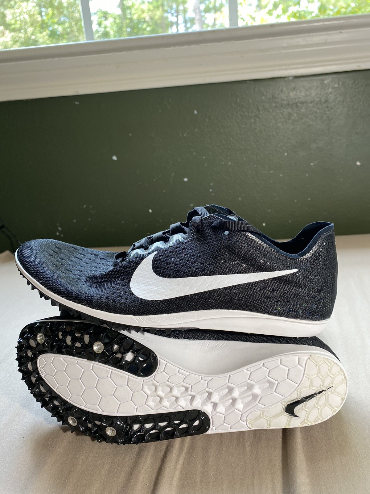 black track spikes