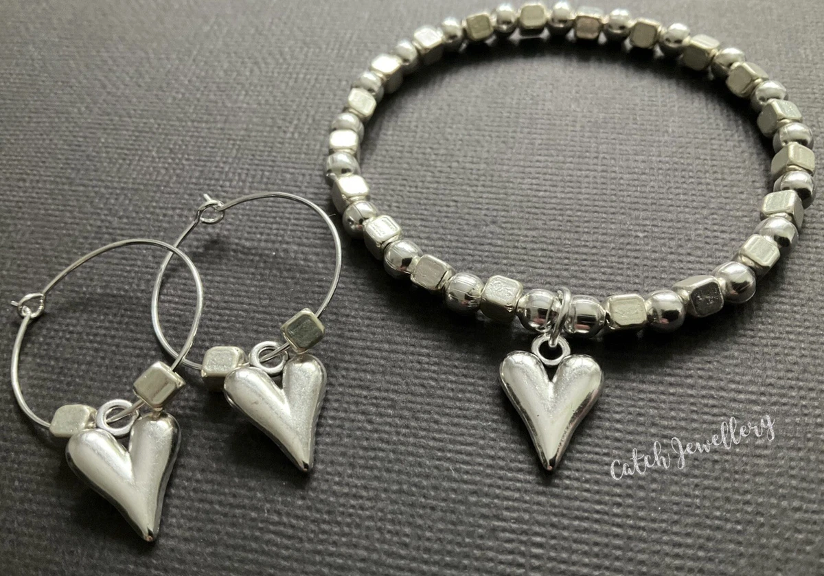 Stretch heart best sale bracelet