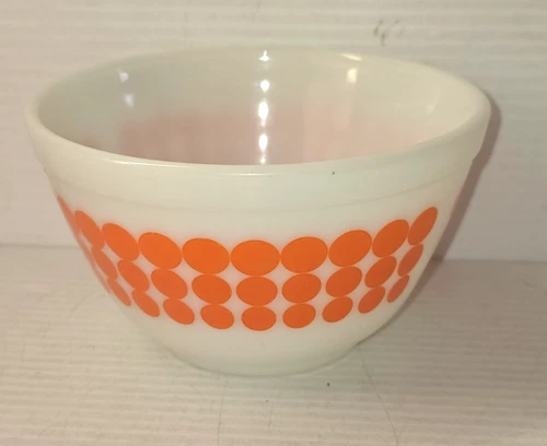 Vintage Pyrex Polka Dot Orange Mixing Bowl 401 1 ½ Pint Small White USA 36