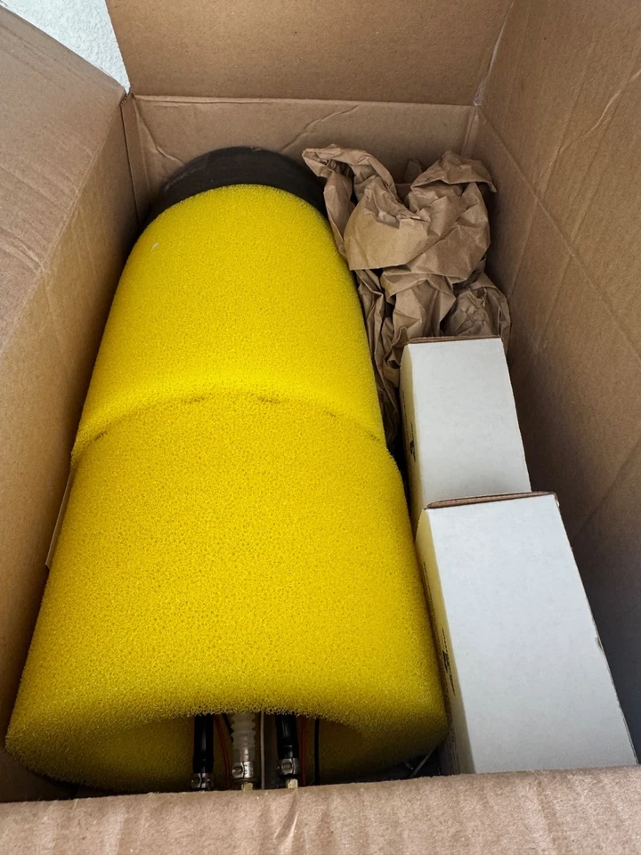 Bomba de combustible doble Aeromotive 18313 Phantom Series Drop-In 340LPH se adapta a 1999-2004 Foto 2 de 4