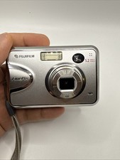 Fujifilm Finepix A370 Digtal Camera 5.2 Mega Pixels Working