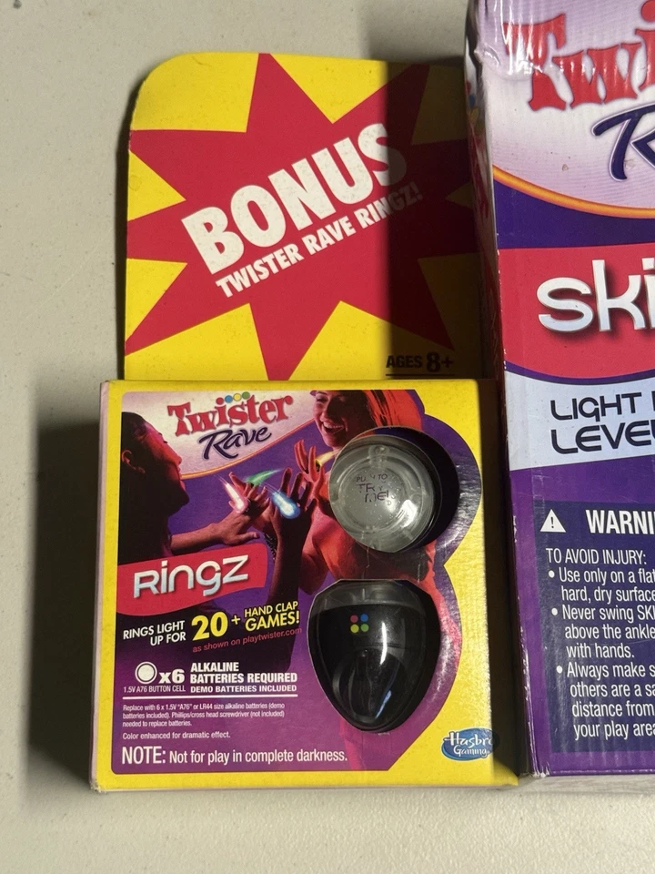 Twister Rave Skip-It & Ringz Hasbro Gaming Light Up to Level Neu in Box - Bild 2 von 4